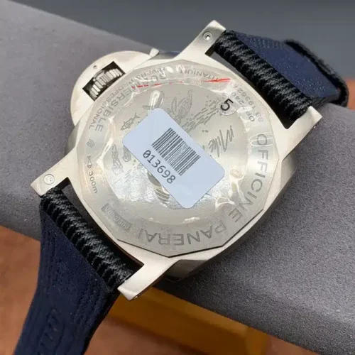 Replica Panerai Submersible Titanium Shell PAM 984