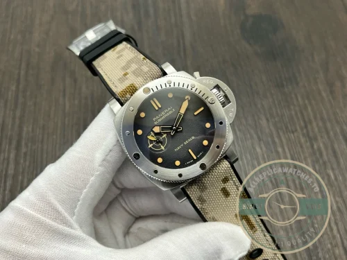 Panerai Submersible Navy Seals replica PAM01518 grey dial Carbotech case