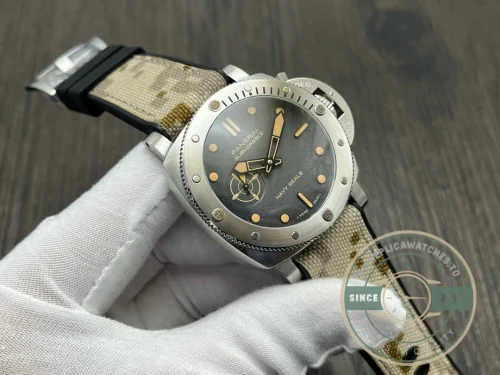 Panerai Submersible Navy Seals replica PAM01518 grey dial Carbotech case