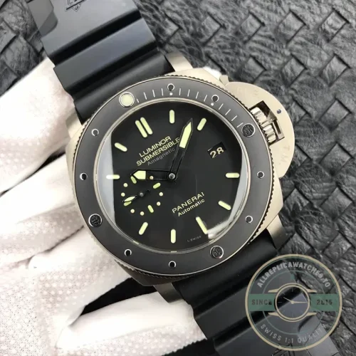 Panerai Luminor Submersible replica PAM389 black dial titanium case