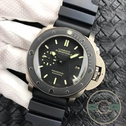 Panerai Luminor Submersible replica PAM389 black dial titanium case