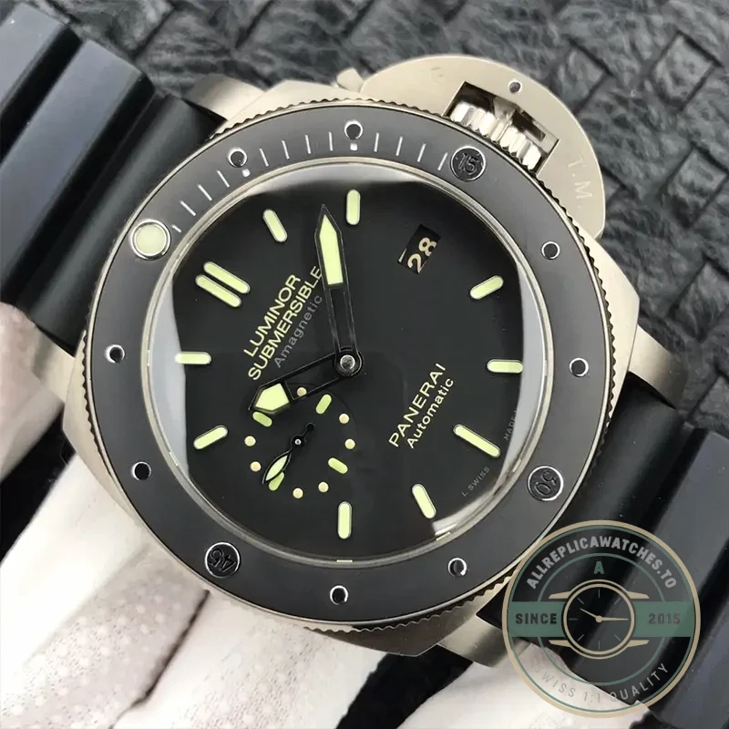 Panerai Luminor Submersible replica PAM389 black dial titanium case
