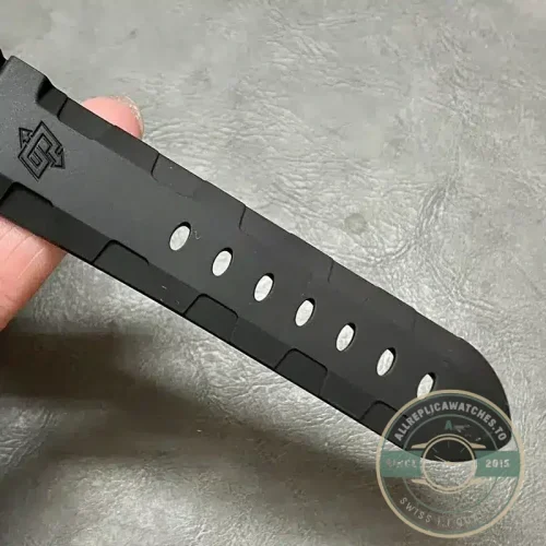 Panerai Submersible replica PAM 2231 black dial Carbotech case