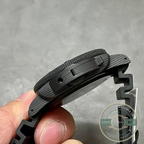 Panerai Submersible replica PAM 2231 black dial Carbotech case