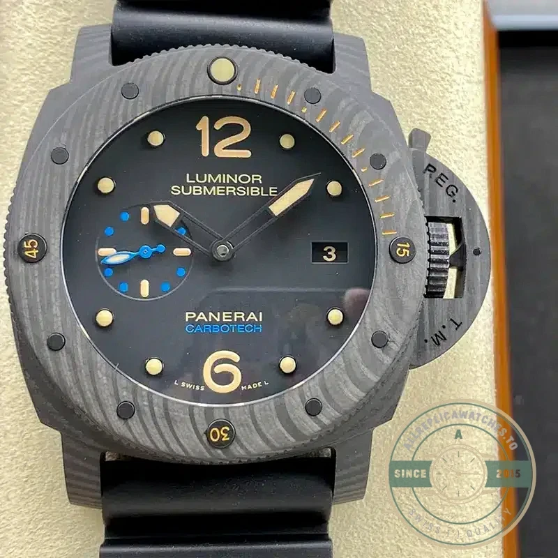 Panerai Submersible replica PAM616 black dial Carbotech case