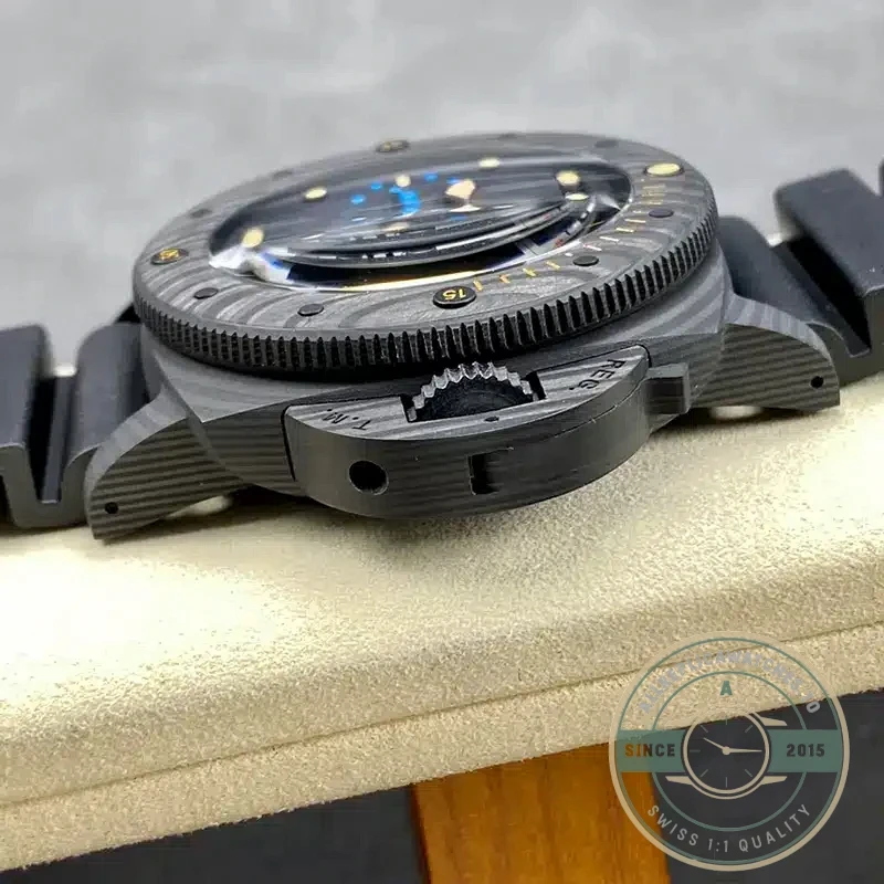 Panerai Submersible replica PAM616 black dial Carbotech case