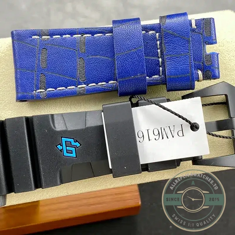 Panerai Submersible replica PAM616 black dial Carbotech case