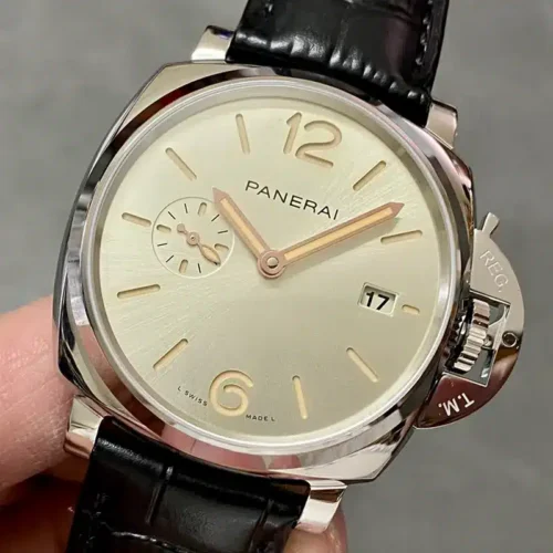 Champagne dial angled to the right, lever folded against the crown