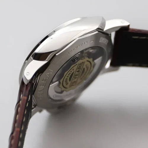 Lug screw and case edge with Panerai lettering engraved on the back