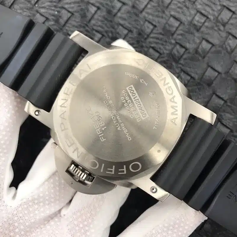 Luminor Submersible PAM389 solid back engraved Amagnetic and Officine Panerai