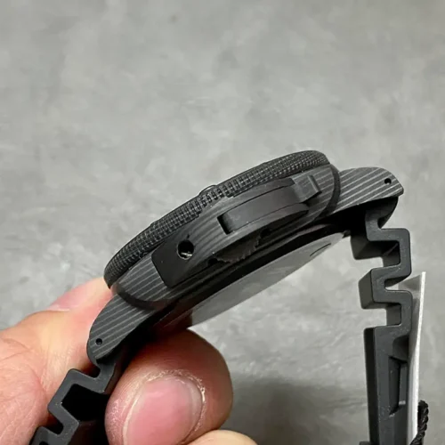Crown guard bridge in profile, rubber strap bending away