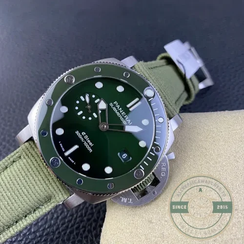Panerai Submersible replica PAM1287 Verde Smeraldo green sandwich dial steel case