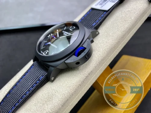 Panerai Luminor replica PAM1176 Carbotech case with grey dial and small seconds