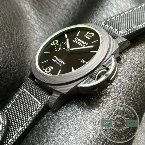 Panerai Luminor Marina replica PAM01118 black dial Carbotech case