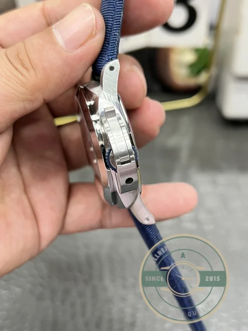 Panerai Replica Luminor replica PAM1157 blue dial Carbotech case