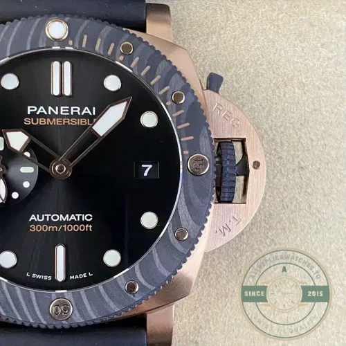 Panerai Replica Submersible replica PAM 1070 black OroCarbo dial with gold Goldtech case