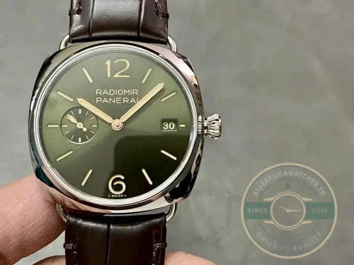 Panerai Radiomir replica PAM 1386 40mm steel case green sandwich dial