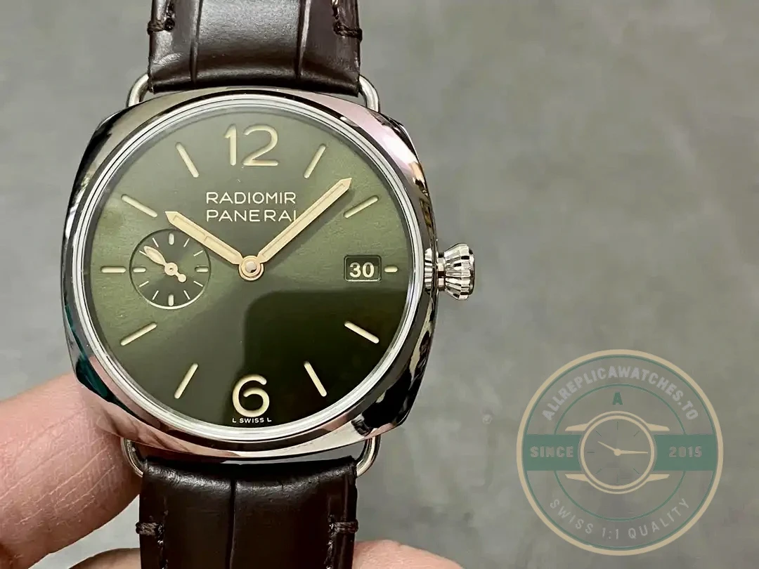 Panerai Radiomir replica PAM 1386 40mm steel case green sandwich dial