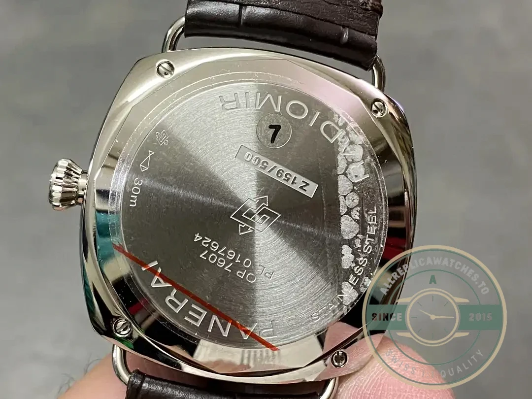 Panerai Radiomir replica PAM 1386 40mm steel case green sandwich dial