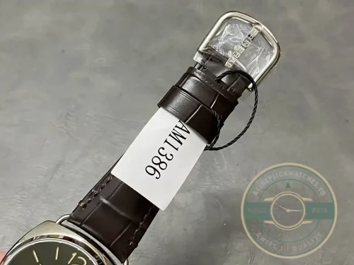 Panerai Radiomir replica PAM 1386 40mm steel case green sandwich dial