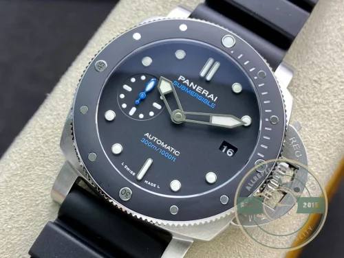 Panerai Submersible replica PAM02683 grey dial Carbotech case