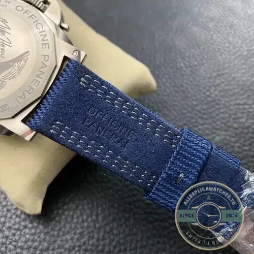 Panerai Replica Submersible replica PAM985 black dial titanium case Mike Horn Edition