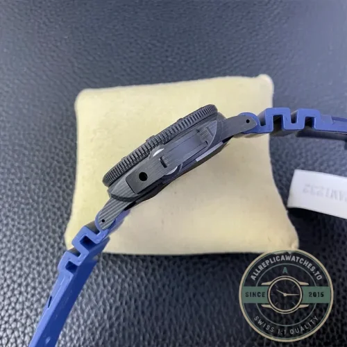 Panerai Submersible replica PAM1232 blue dial Carbotech case