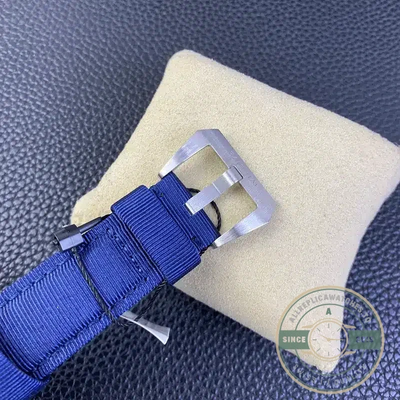 Panerai Submersible replica PAM1289 deep blue dial with steel case