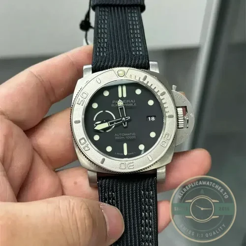 Panerai Submersible replica PAM984 black dial titanium case