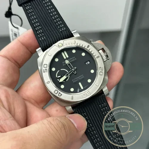 Panerai Submersible replica PAM984 black dial titanium case