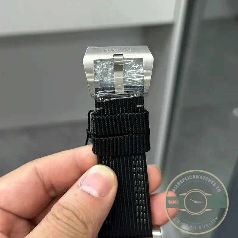 Panerai Submersible replica PAM984 black dial titanium case