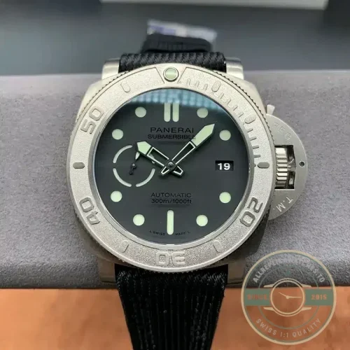 Panerai Submersible replica PAM984 black dial titanium case