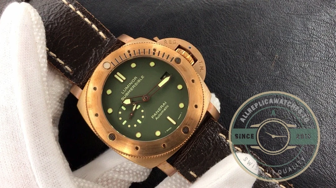 Panerai Luminor replica Submersible PAM382 grey dial Carbotech case