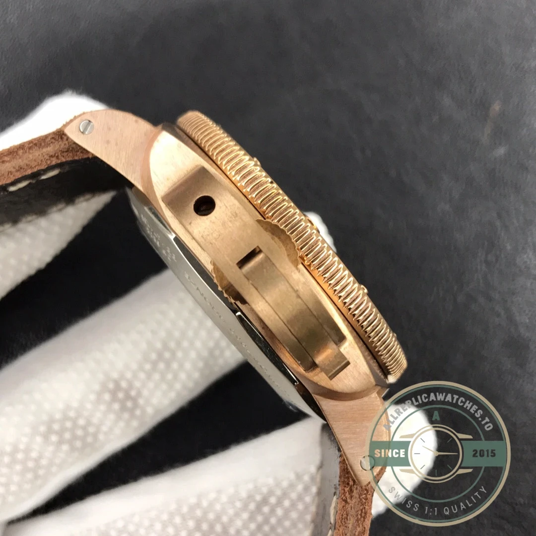 Panerai Luminor replica Submersible PAM382 grey dial Carbotech case